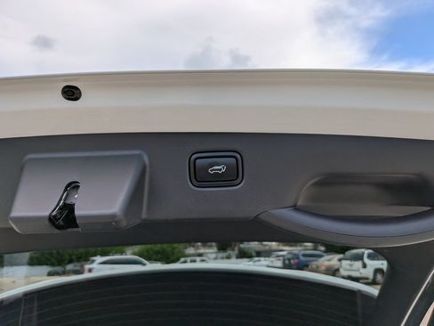 Certified 2023 Kia Niro Wave FWD image 13