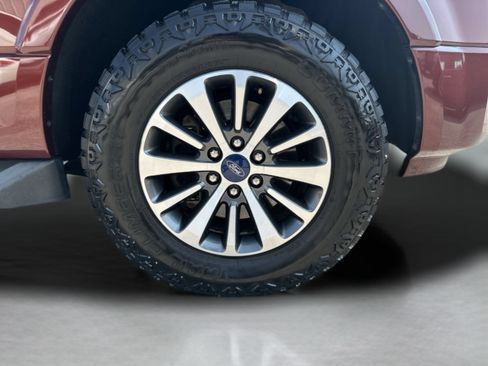 Used 2017 Ford Expedition XLT RWD image 29