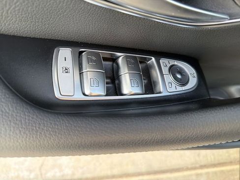 Used 2022 Mercedes-Benz E 350 Sedan image 10