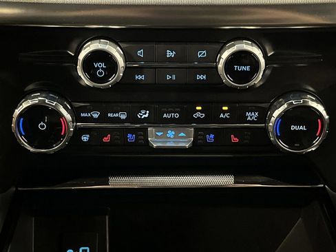 Used 2024 Ford F150 Lariat image 20