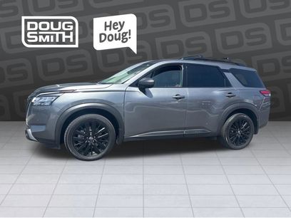 Used 2022 Nissan Pathfinder Platinum w/ Cargo Package