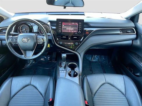 Used 2024 Toyota Camry SE image 21