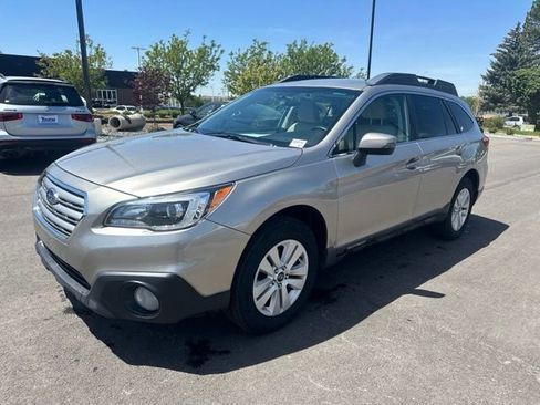 Used 2016 Subaru Outback 2.5i Premium AWD/4WD image 9