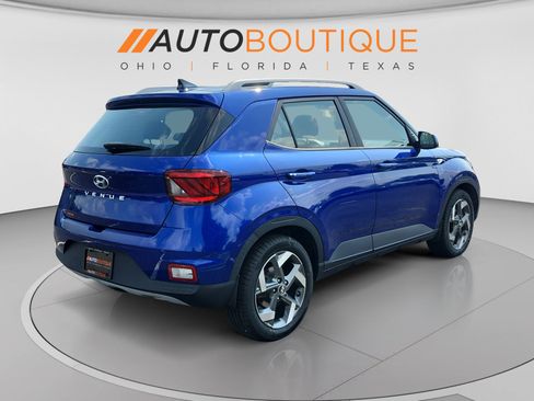 Used 2022 Hyundai Venue SEL FWD image 5