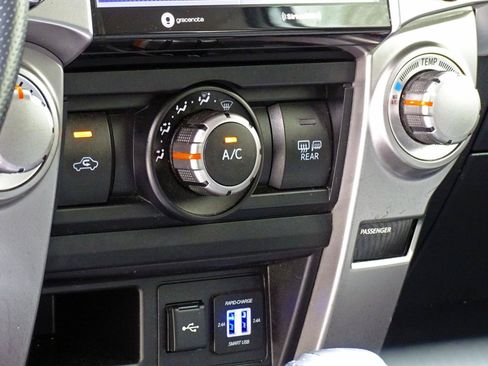 Used 2022 Toyota 4Runner SR5 RWD image 20