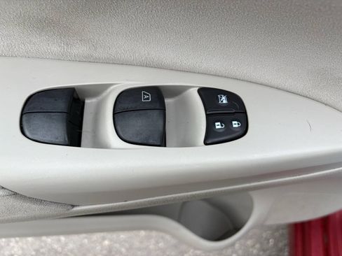 Used 2013 Nissan Sentra SL w/ Premium Pkg FWD image 22