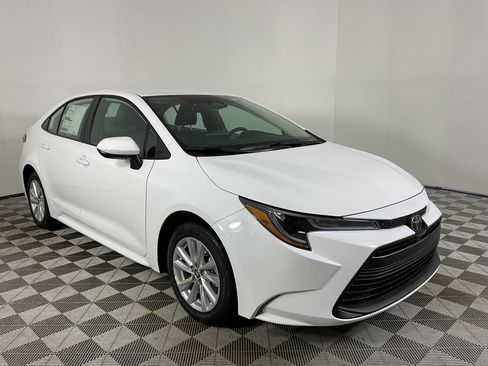 New 2026 Toyota Corolla LE image 1