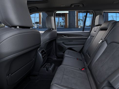 New 2026 Jeep Grand Cherokee L 4WD image 23