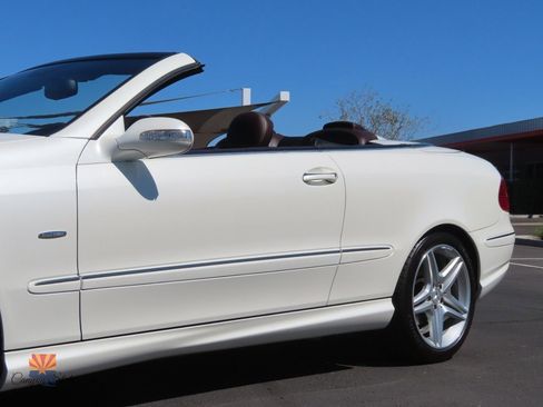 Used 2009 Mercedes-Benz CLK 350 Cabriolet image 23