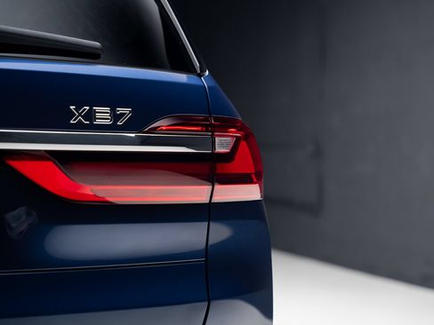 Used 2022 BMW ALPINA XB7 AWD/4WD image 29