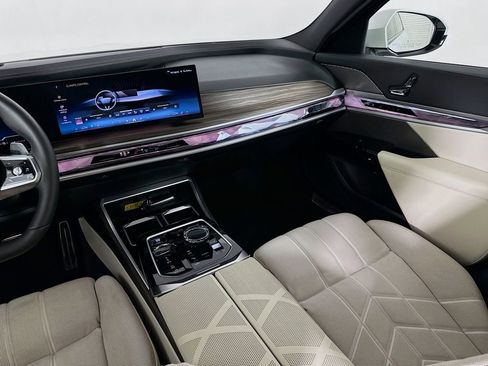 Certified 2023 BMW 760i xDrive w/ Parking Assistance Package image 24