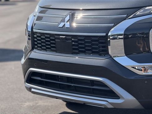 New 2025 Mitsubishi Outlander SE image 5