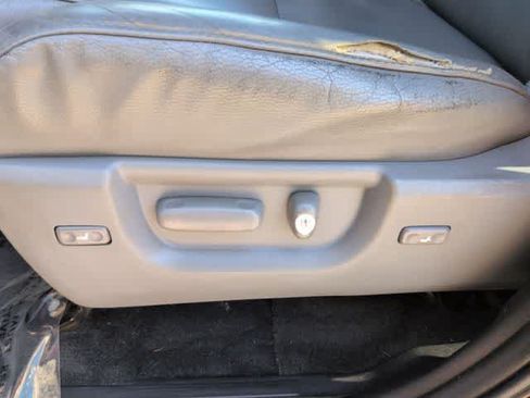 Used 2014 Toyota Sequoia Limited AWD/4WD image 16