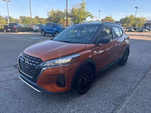 Certified 2023 Nissan Kicks SR w/ SR Premium Package FWD image 6