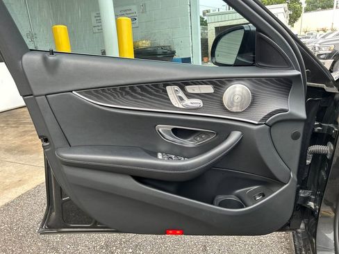 Used 2022 Mercedes-Benz E 350 Sedan image 8