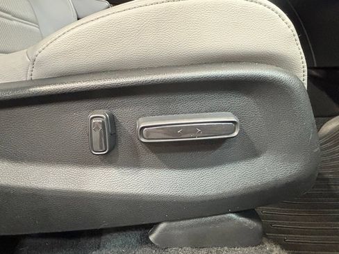 Certified 2022 Honda CR-V EX-L image 33