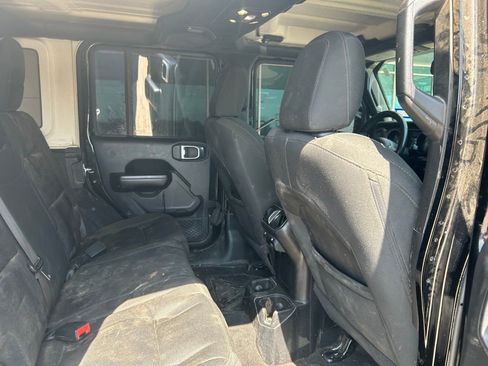 Used 2019 Jeep Wrangler Unlimited Sport S image 4