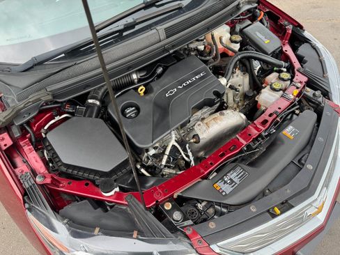 Used 2017 Chevrolet Volt LT FWD image 24