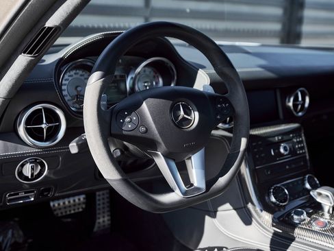 Used 2012 Mercedes-Benz SLS AMG Coupe image 42