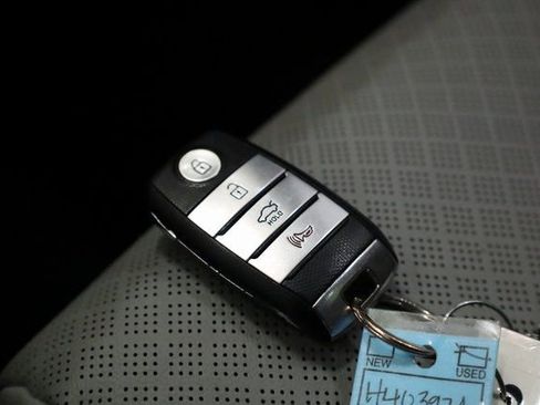 Used 2016 Kia Optima EX image 32