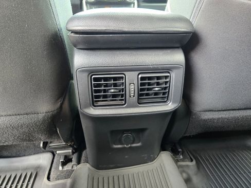 Used 2021 Toyota RAV4 LE image 35