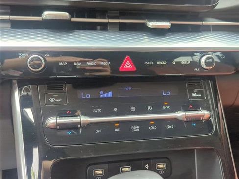 Used 2024 Kia Carnival SX Prestige FWD image 21