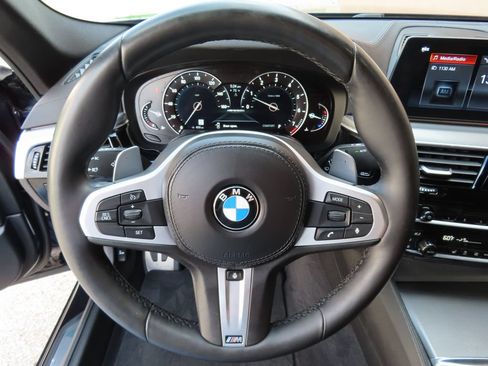 Used 2018 BMW M550i xDrive AWD/4WD image 20
