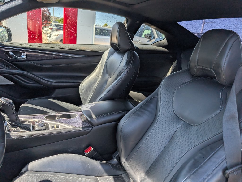 Used 2018 INFINITI Q60 Red Sport 400 w/ Sensory Package 3.0T Sport RWD image 7