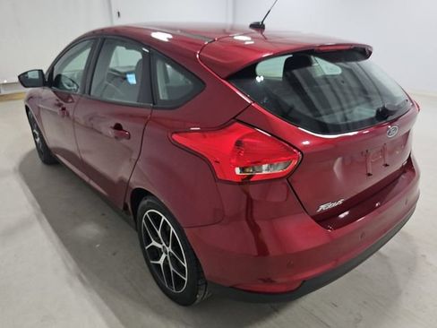 Used 2017 Ford Focus SEL FWD image 2