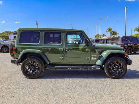 Used 2021 Jeep Wrangler Unlimited Sahara image 3