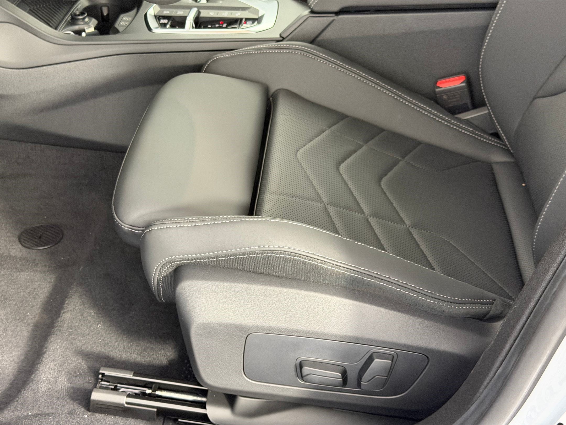 Used 2026 BMW 228i w/ Technology Package FWD image 13