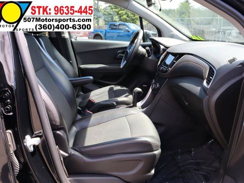 Used 2019 Chevrolet Trax LT w/ Sun & Sound Package AWD/4WD image 20