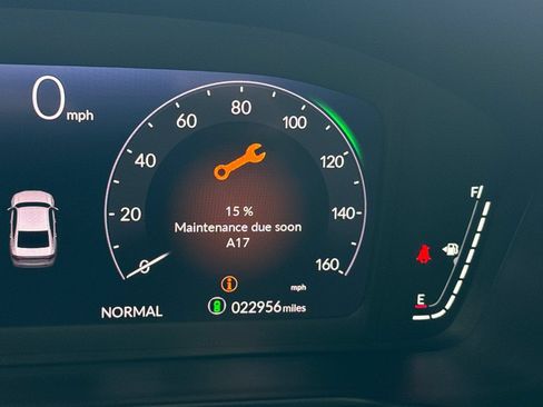 Used 2024 Honda Accord Touring image 11
