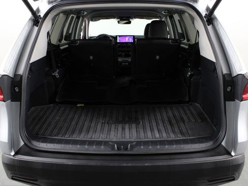 Used 2025 Toyota Grand Highlander FWD image 17