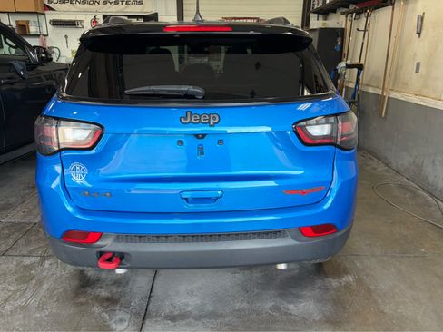 Used 2023 Jeep Compass Trailhawk w/ Trailhawk Elite Group AWD/4WD image 7