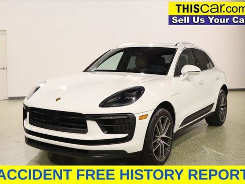 Used 2024 Porsche Macan S AWD/4WD image 3