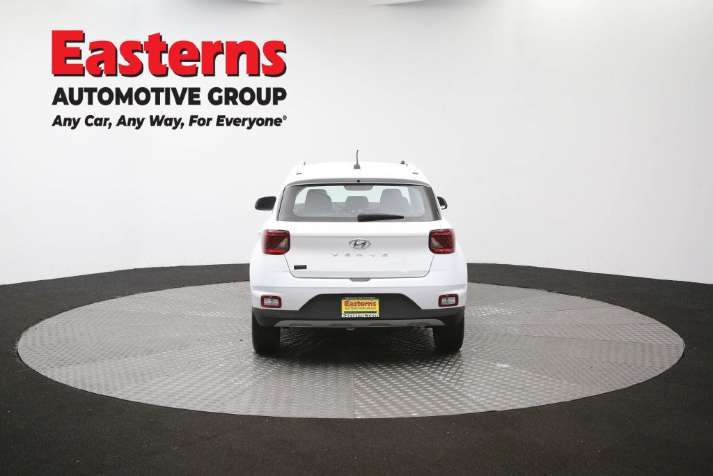 Used 2025 Hyundai Venue SEL FWD image 42