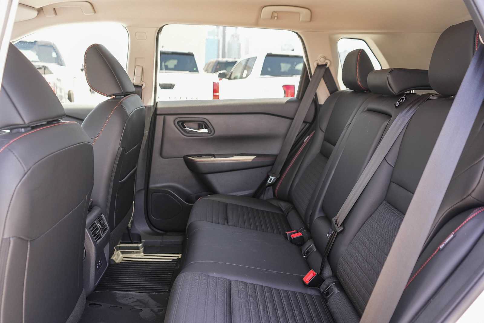 Used 2026 Nissan Rogue SV AWD/4WD image 35