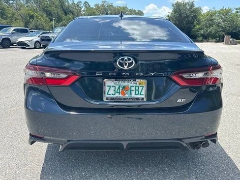 Used 2021 Toyota Camry SE FWD image 4