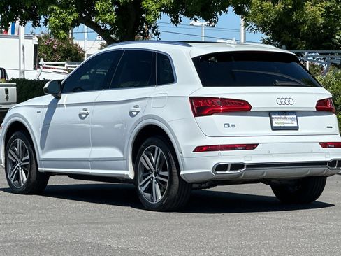 Used 2020 Audi Q5 e Prestige w/ Prestige Package AWD/4WD image 6