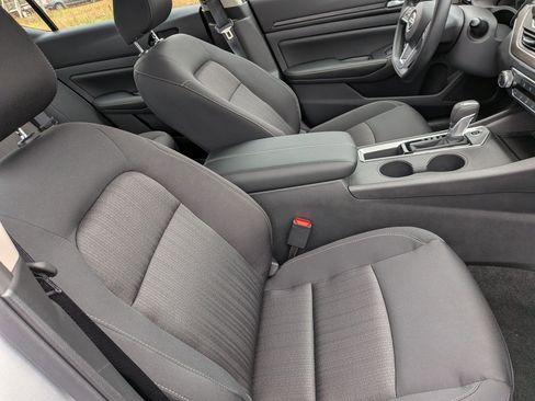 New 2025 Nissan Altima 2.5 SV image 30