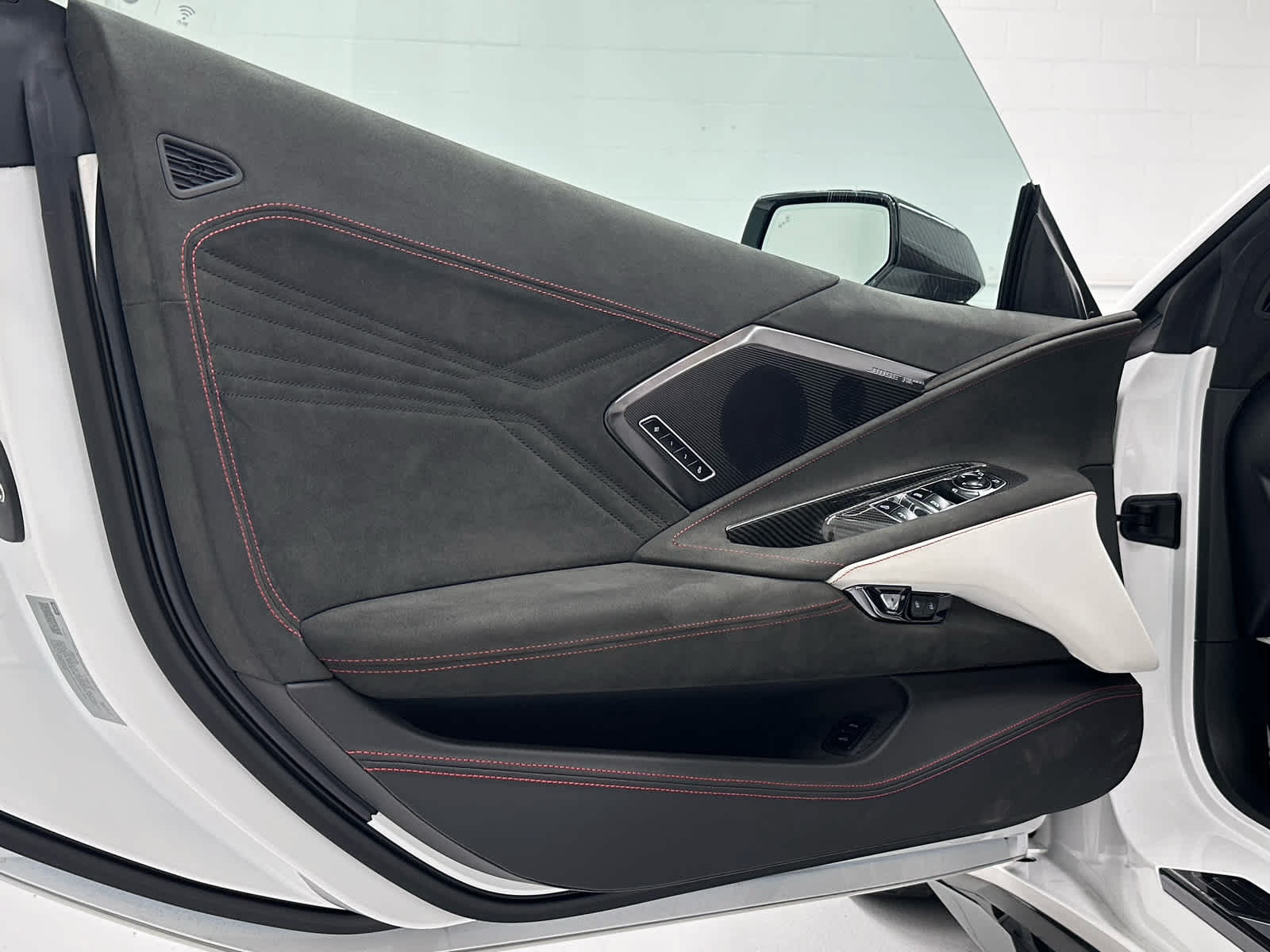 Used 2023 Chevrolet Corvette Z06 RWD image 24