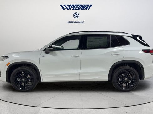 New 2026 Volkswagen Tiguan SE R-Line AWD/4WD image 9