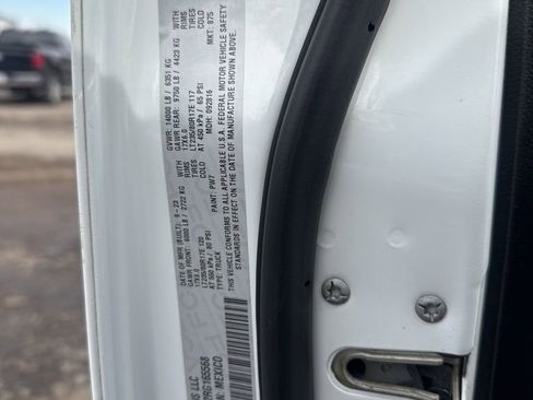 Used 2024 RAM 3500 Big Horn image 12