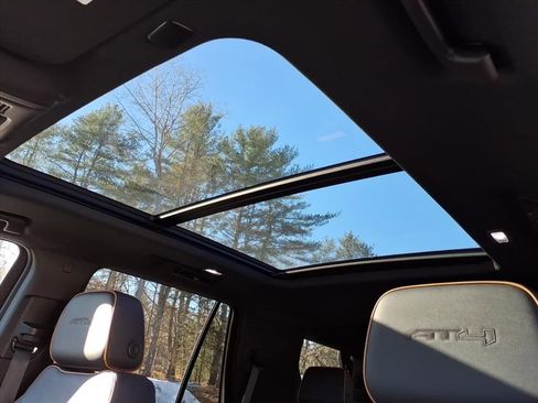 Used 2024 GMC Yukon AT4 w/ AT4 Premium Plus Package image 18