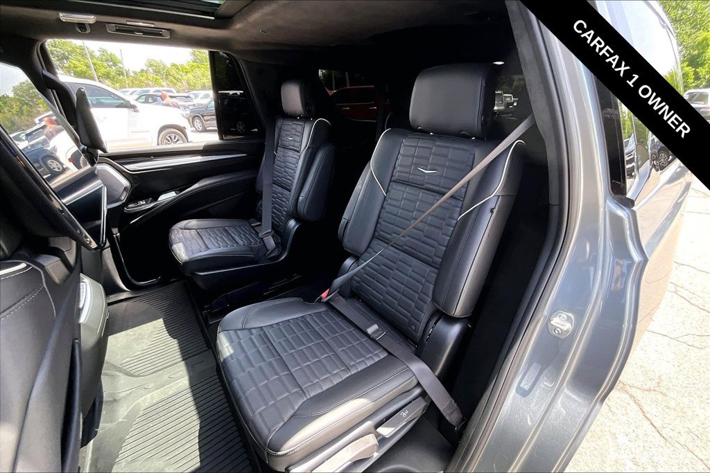 Used 2025 Cadillac Escalade V AWD/4WD image 7