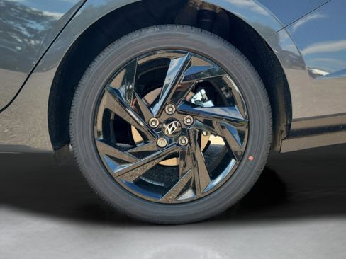 New 2026 Hyundai Elantra SEL Sport Premium FWD image 35