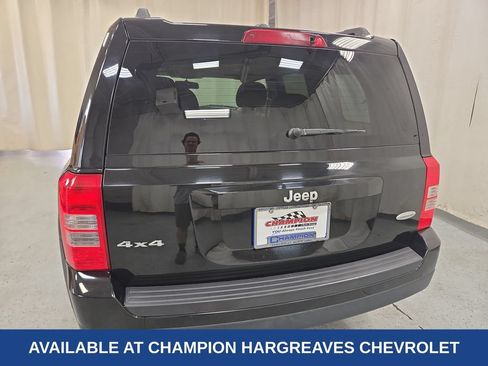 Used 2014 Jeep Patriot Latitude w/ Sun/Sound Group AWD/4WD image 40