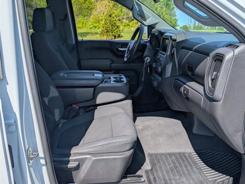 Used 2022 Chevrolet Silverado 1500 Custom AWD/4WD image 10