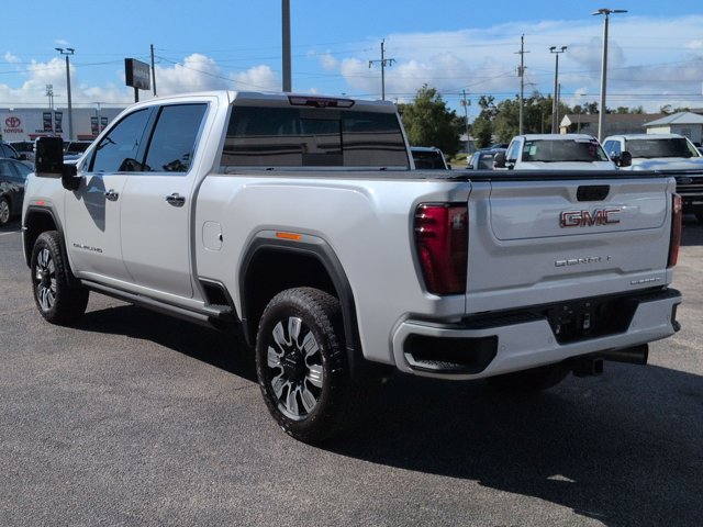 Used 2025 GMC Sierra 3500 Denali w/ Denali Reserve Package AWD/4WD image 8